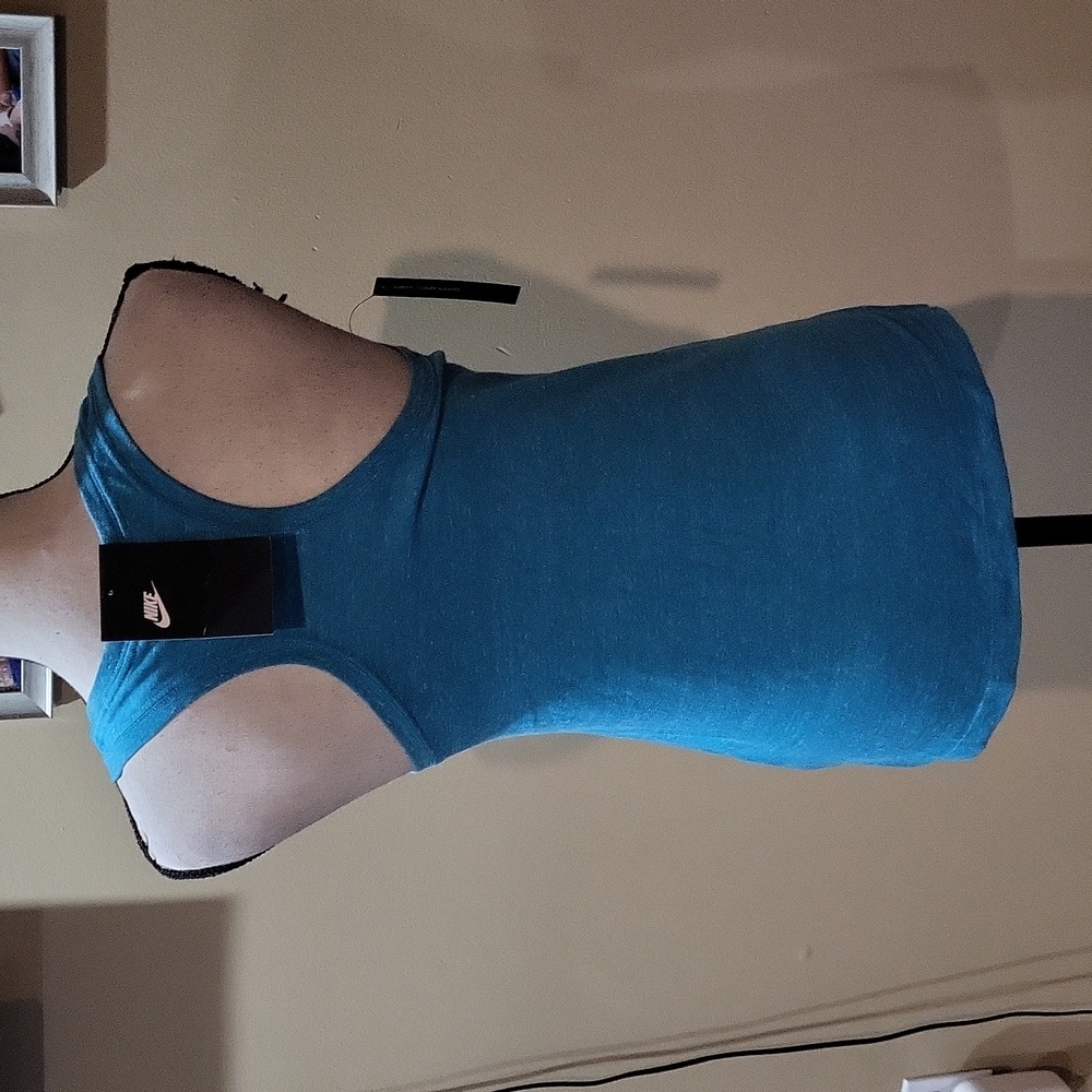 Nike Tank Top - Picture 7 of 14